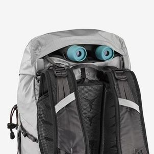 Mochila trilha trekking 900 25 litros cinza claro Quechua Cinza