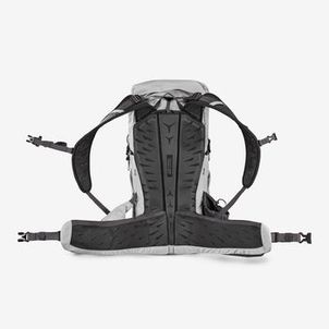 Mochila trilha trekking 900 25 litros cinza claro Quechua Cinza