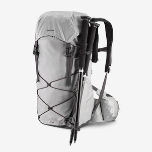 Mochila trilha trekking 900 25 litros cinza claro Quechua Cinza