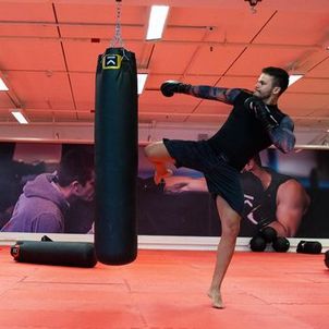 Saco de Pancada de Boxe e Muay Thai TB1500 40Kg 150cm Outshock