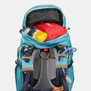 Mochila Feminina Trilha trekking MT 500 Air 45+10 litros turquesa